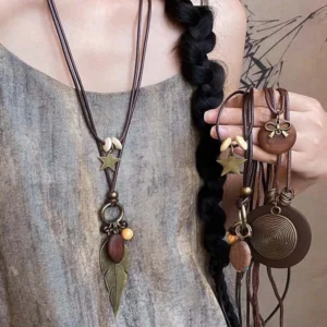 Boho Feather Leaf Pendant Necklace – Vintage Ethnic Jewelry